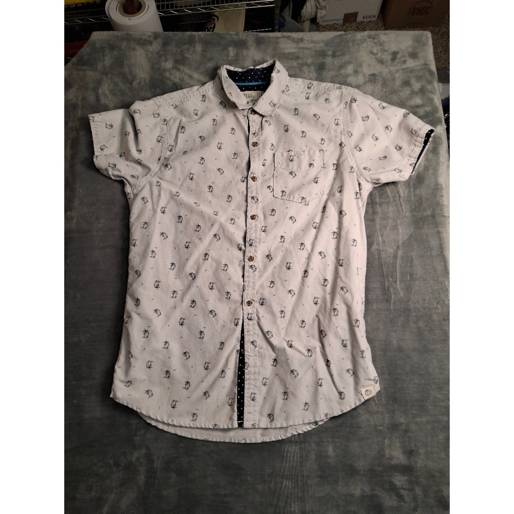 Free Planet Mens Medium Grey Palm Tree Surfboard Print Short Sleeve Button Down